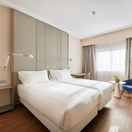 Hotel Nh Lisboa Campo Grande Esterno foto