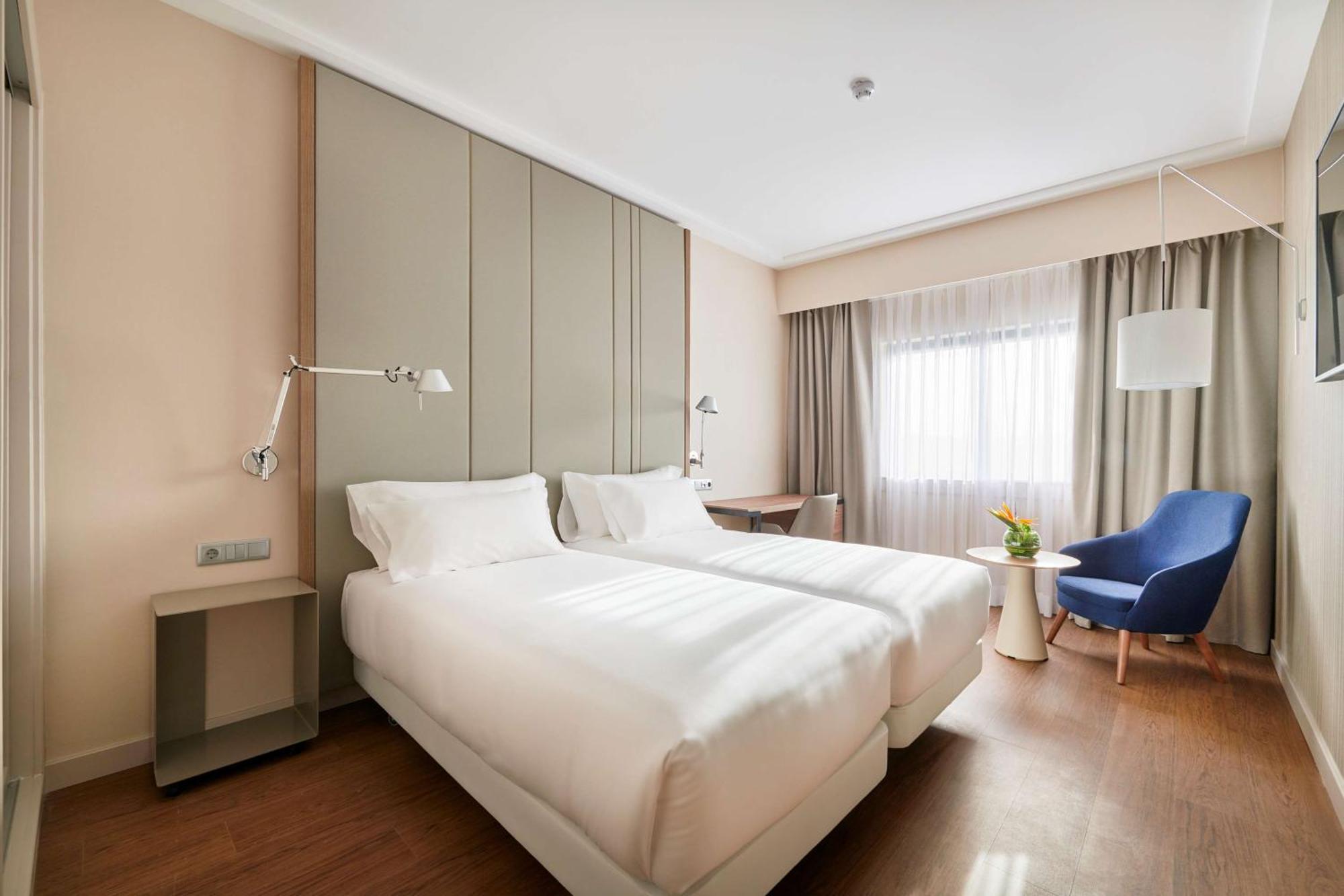 Nh Campo Grande Hotel 4*