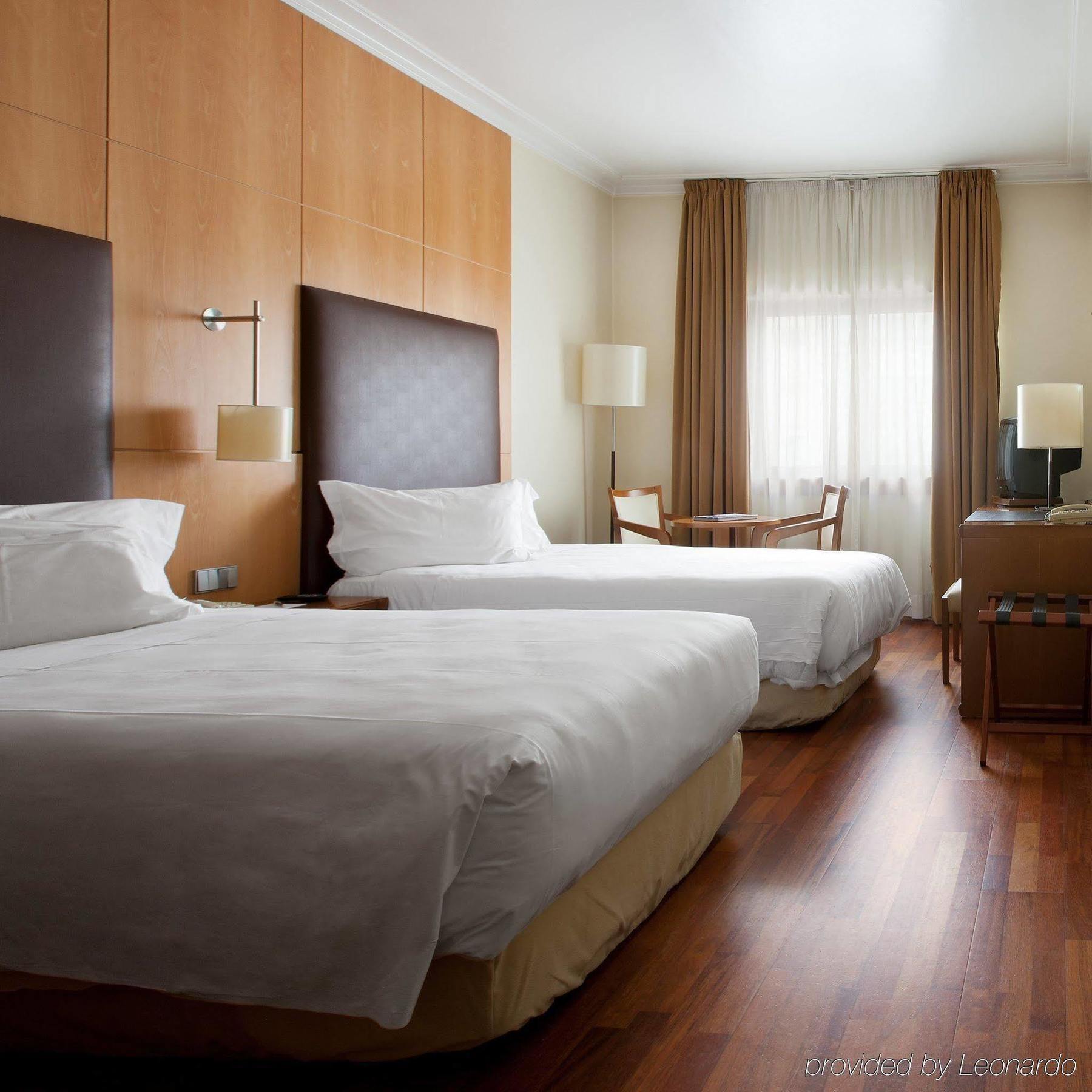 Hotel Nh Campo Grande 4*